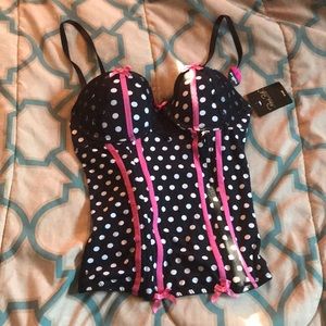 Rene Rofe black and whit polka dot fitted top